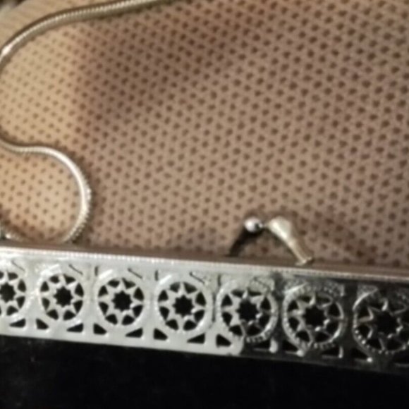 Black Velvet Art Deco Floral Kiss Look Vintage Really Worn Out P1 - Picture 2 of 4